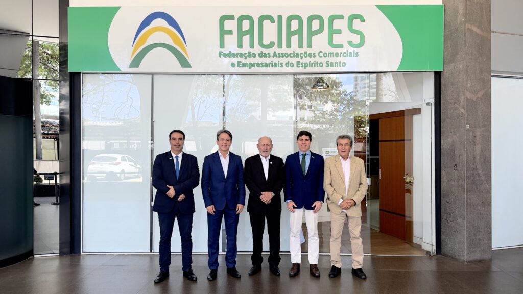 Associações comerciais capixabas discutem projetos para 2026 com federação do Rio de Janeiro